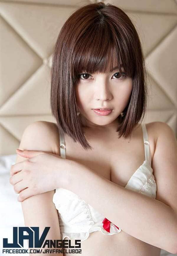 Diễn viên JAV Yurina Ayashiro